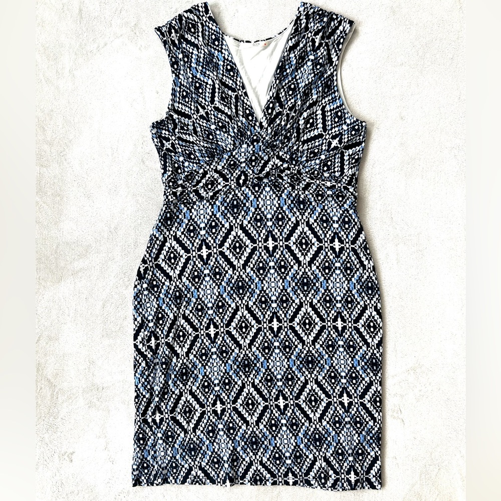 Le Lis sleeveless fitted knit dress